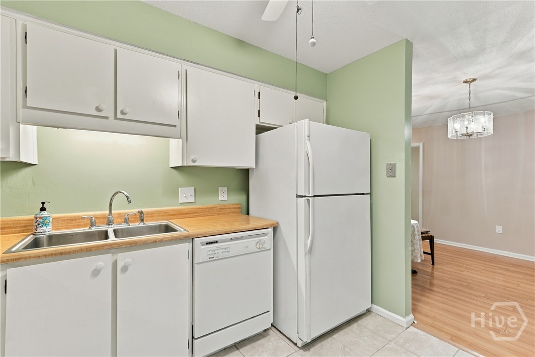 6 Navigator Lane Property Photo 12
