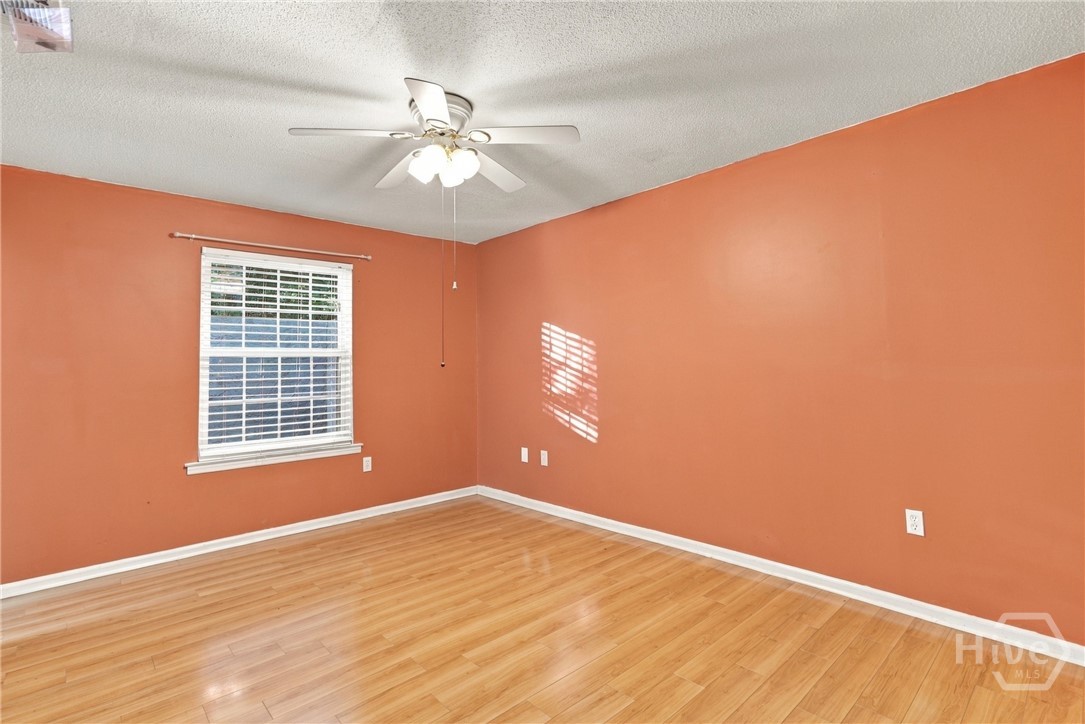 6 Navigator Lane Property Photo 20