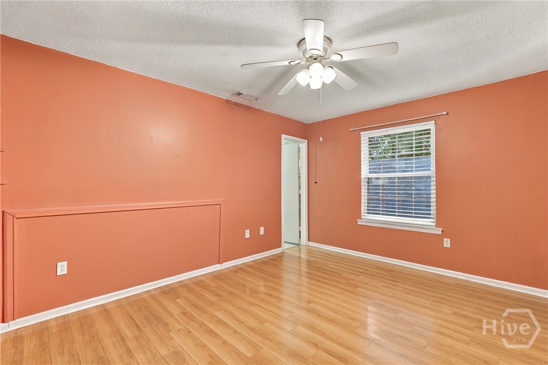 6 Navigator Lane Property Photo 21