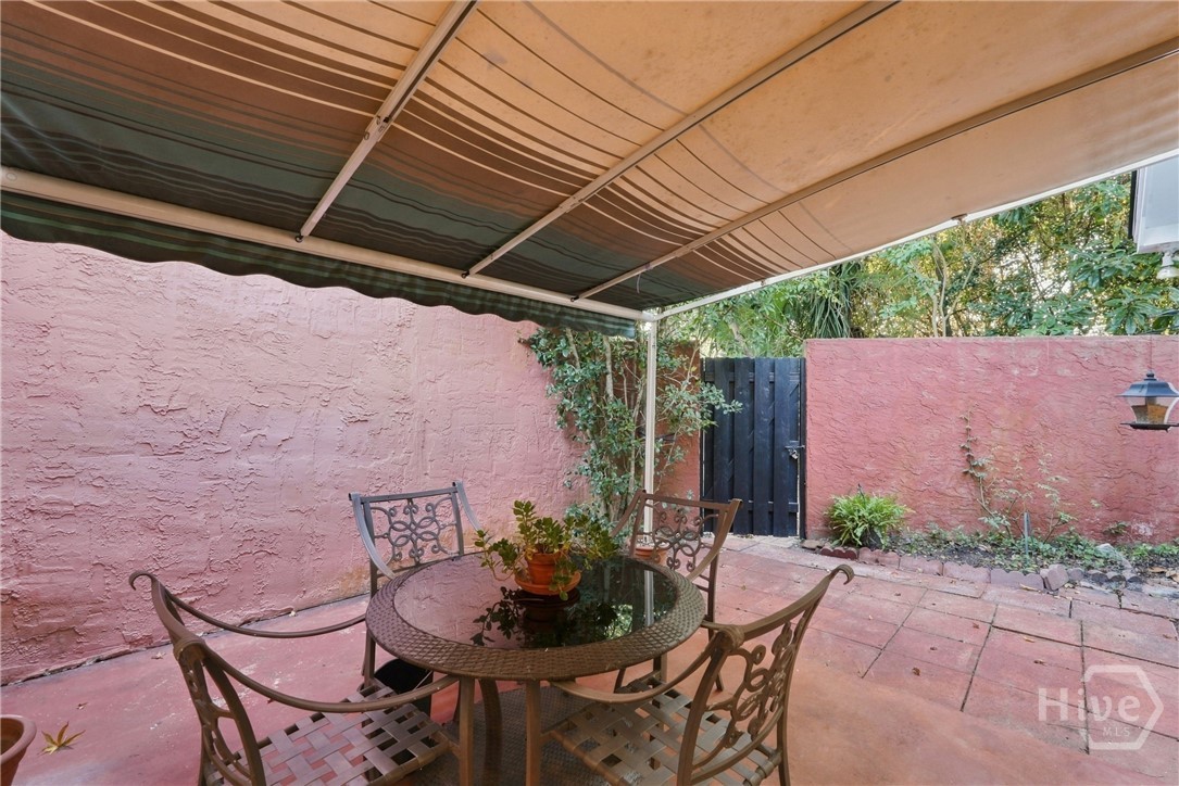 6 Navigator Lane Property Photo 29