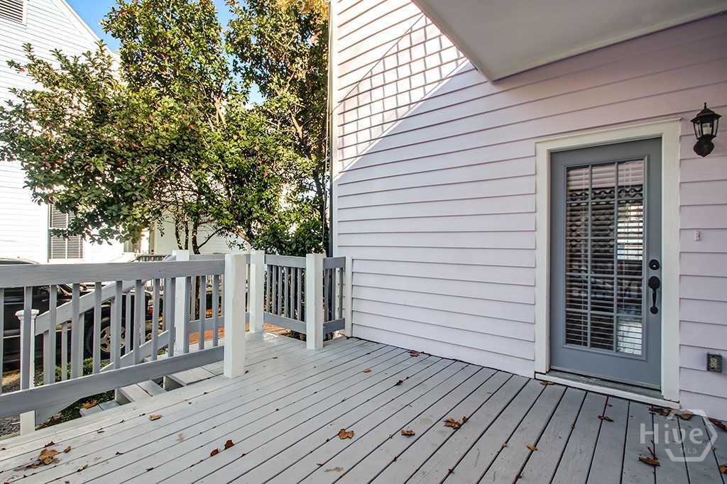 303 W Henry Street A Property Photo 18
