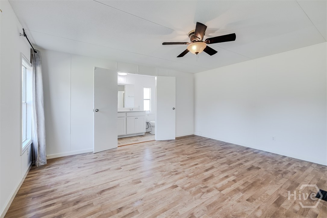 2923 Sandhill Road Property Photo 20