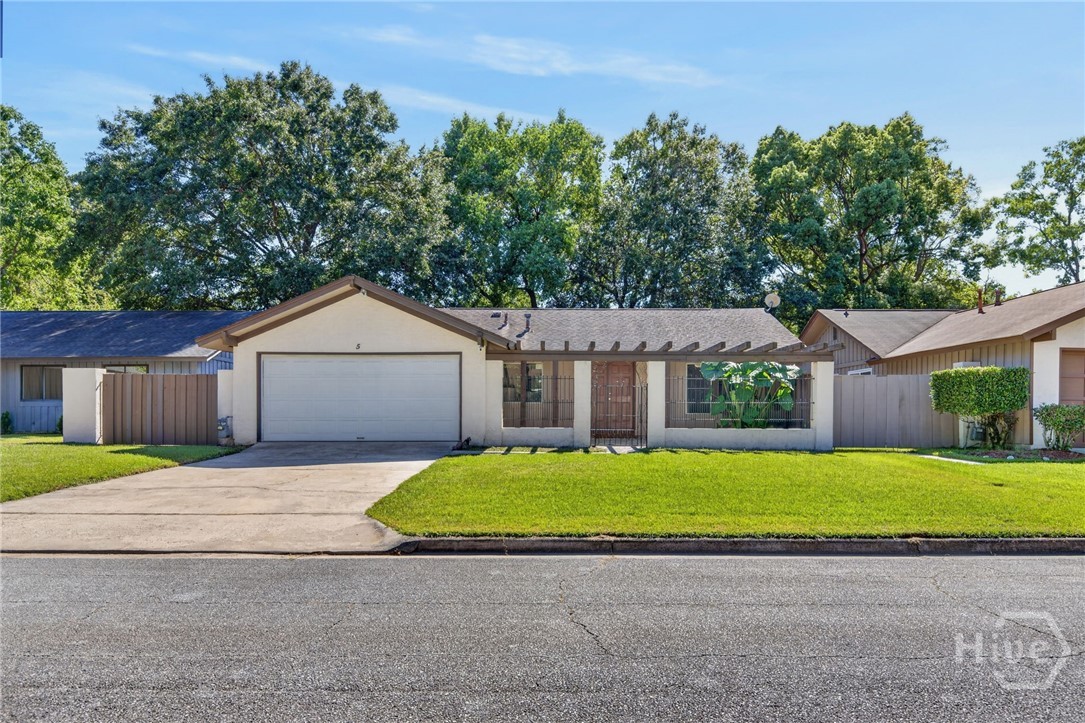 5 Marseilles Court Property Photo 1