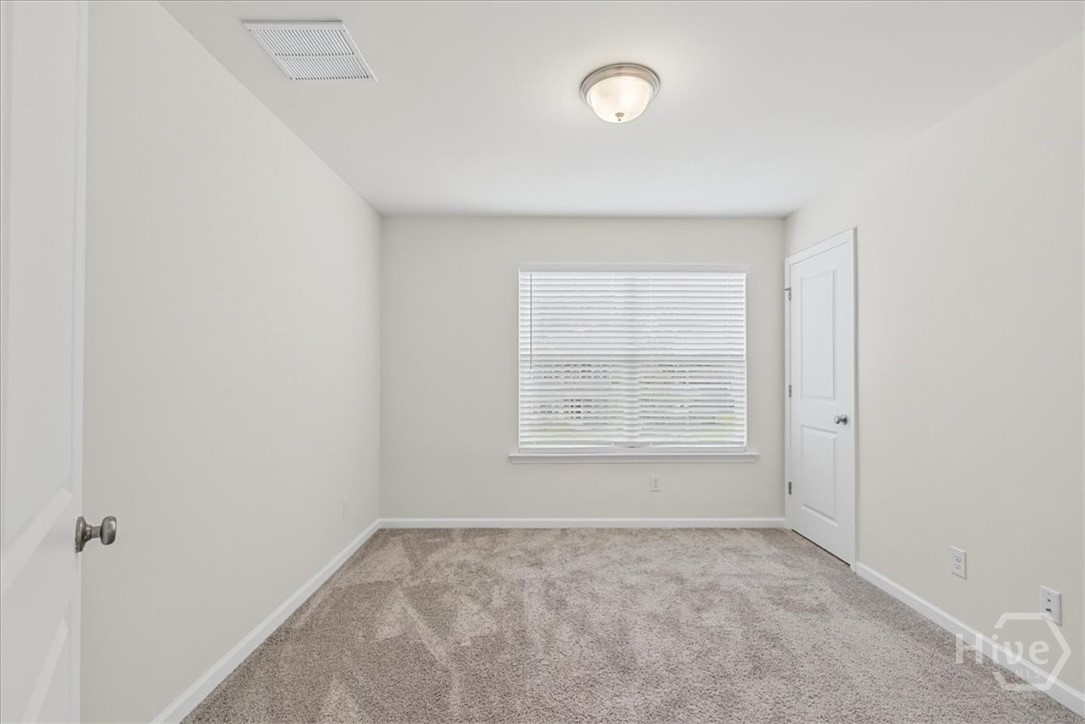 33 Southern Way Property Photo 13