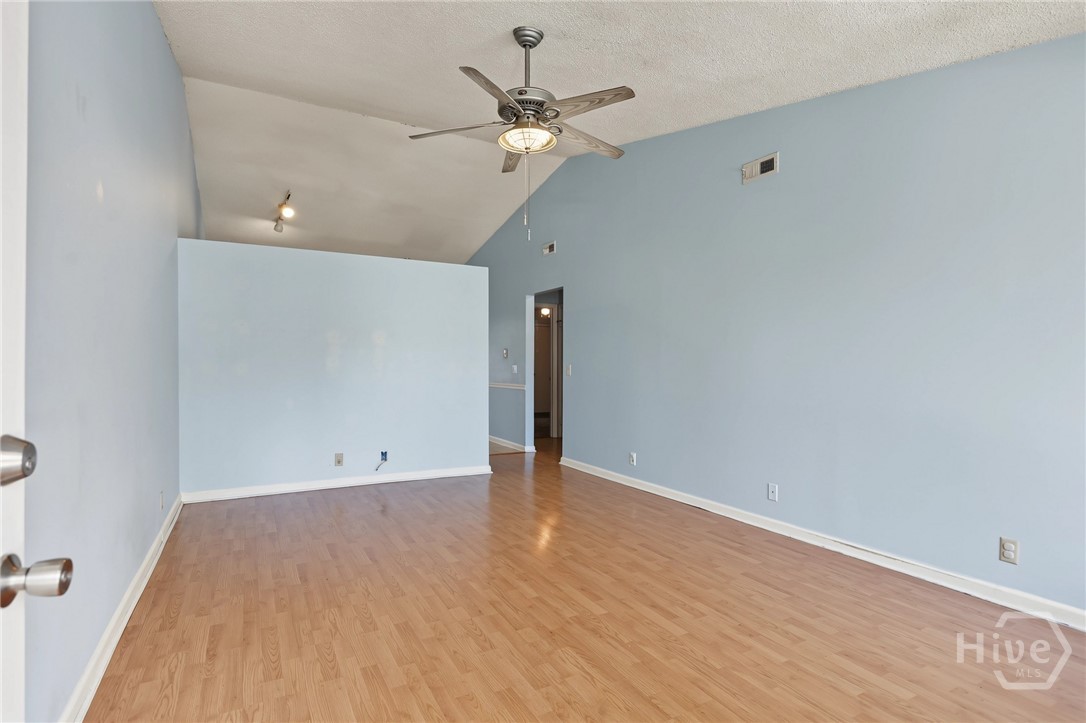 104 Oyster Shell Road E6 Property Photo 7