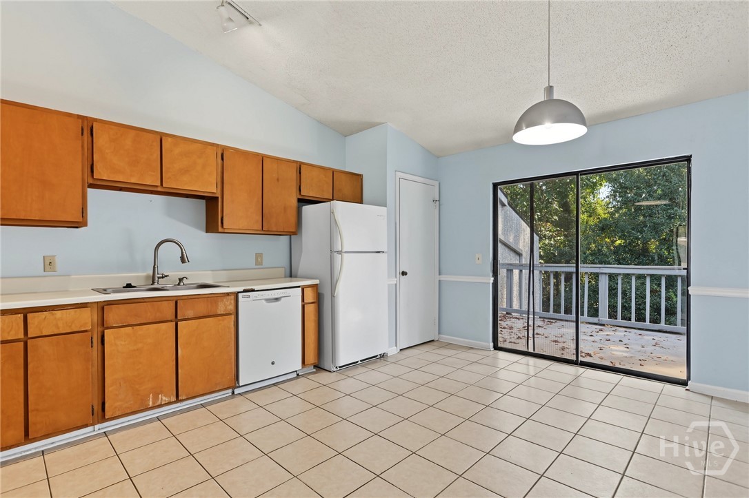 104 Oyster Shell Road E6 Property Photo 11
