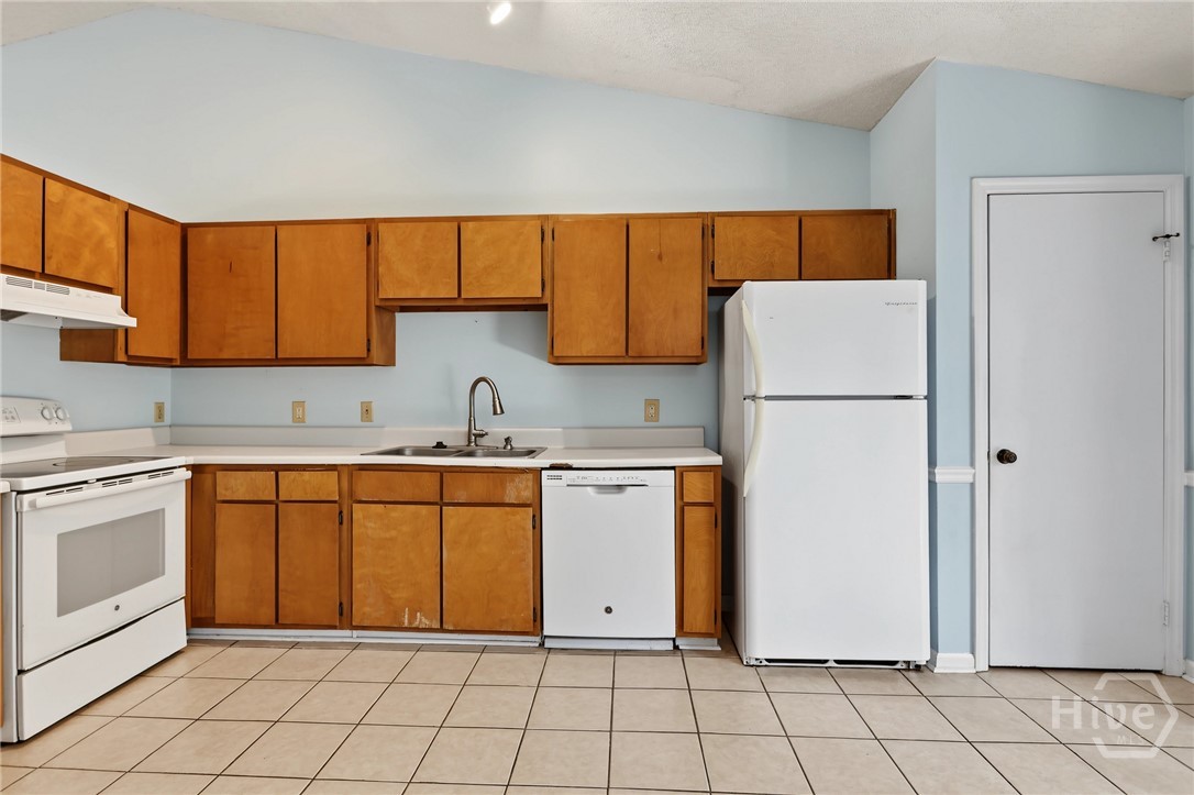 104 Oyster Shell Road E6 Property Photo 12