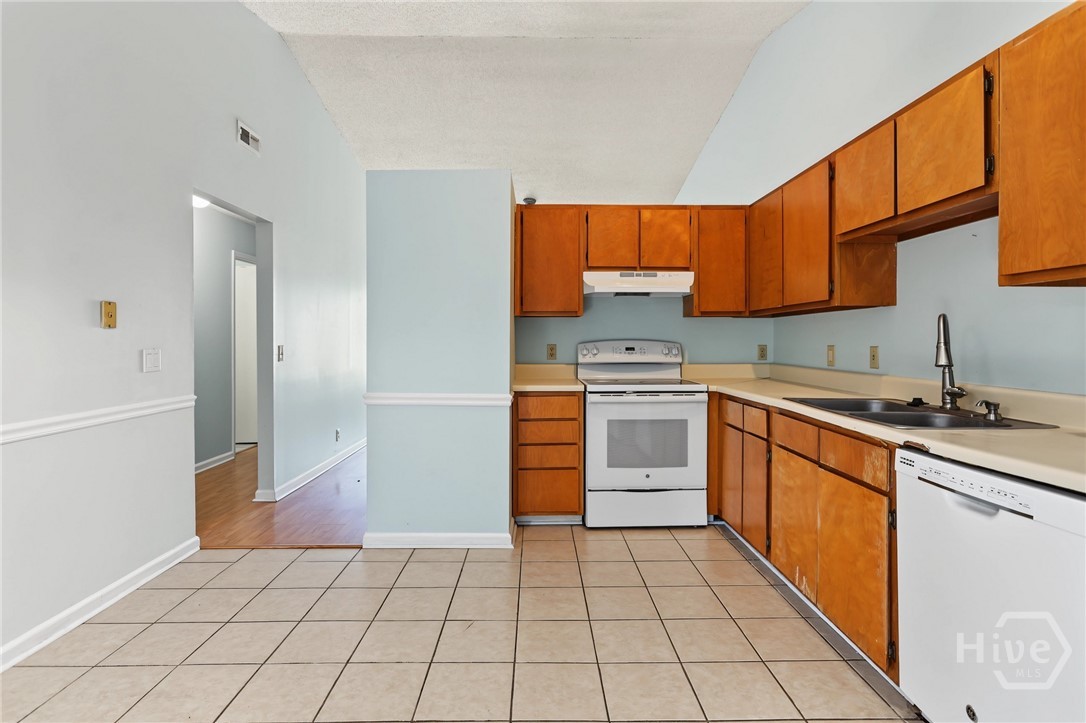 104 Oyster Shell Road E6 Property Photo 14