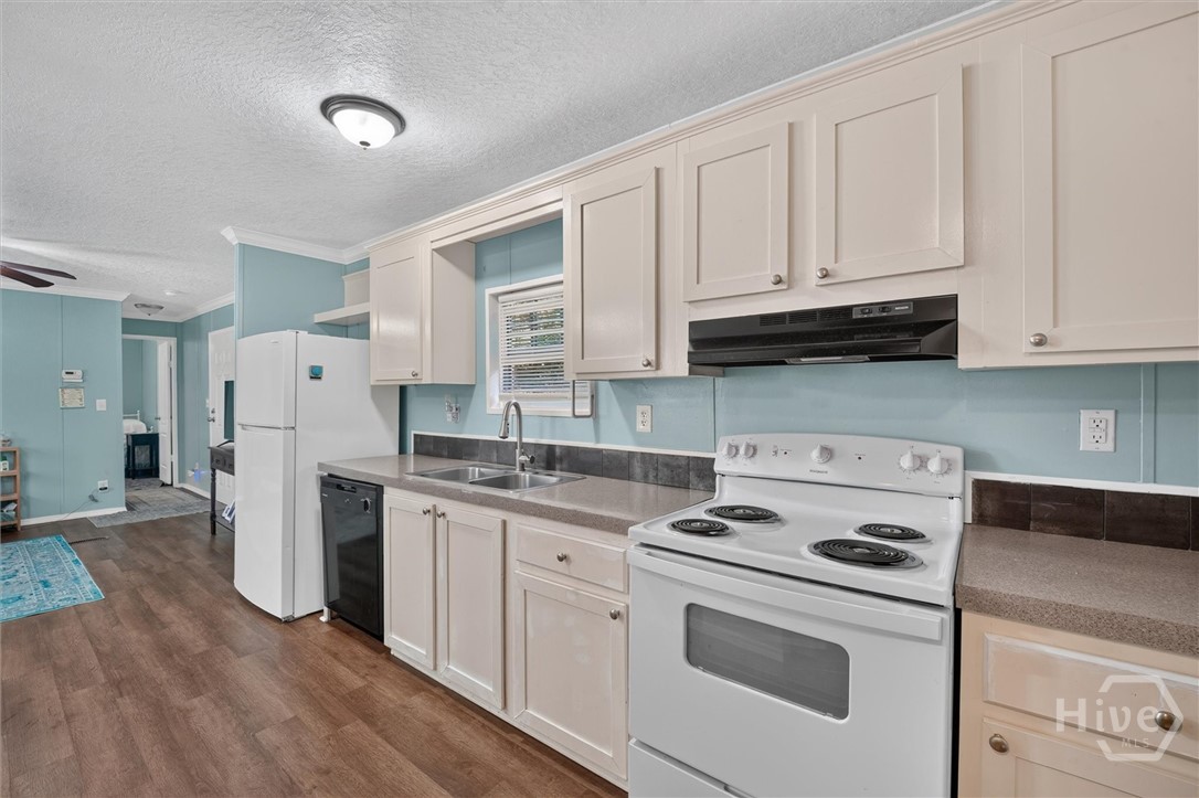 4 Talmadge Drive Property Photo 8