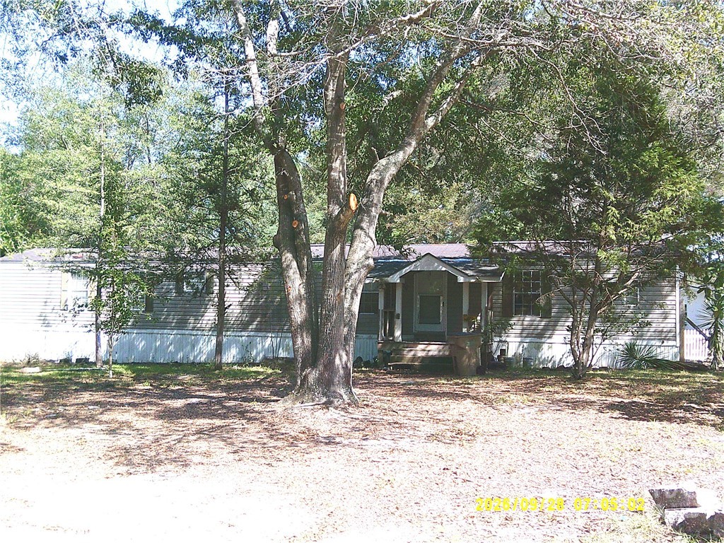 129 Edgewater Drive Property Photo 2