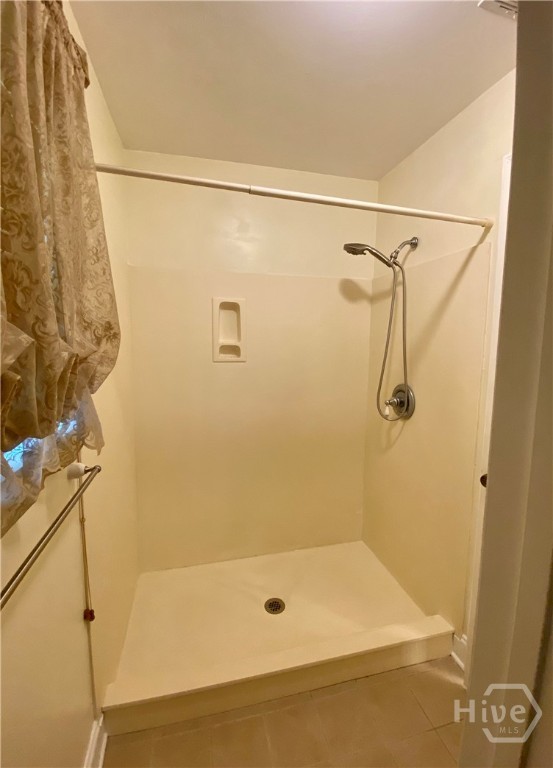 11112 Bliss Avenue A Property Photo 4