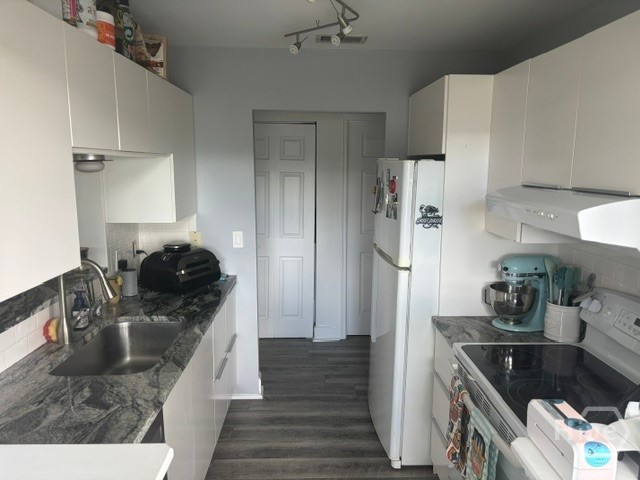 12300 Apache Avenue 808 Property Photo 3