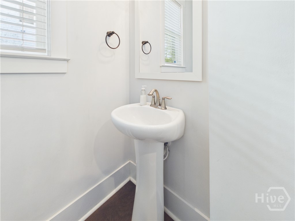 540 E 32nd Street Property Photo 36