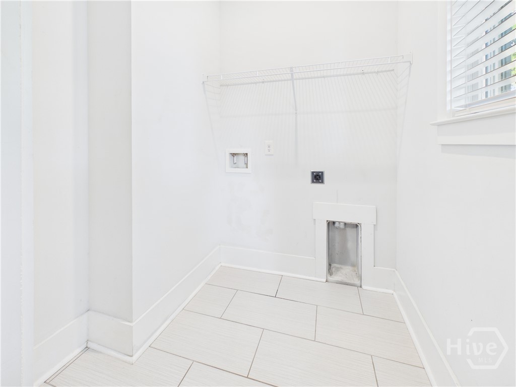 540 E 32nd Street Property Photo 37