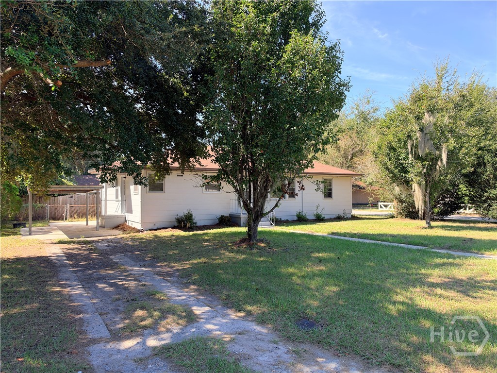 3207 Woodlawn Drive Property Photo 2