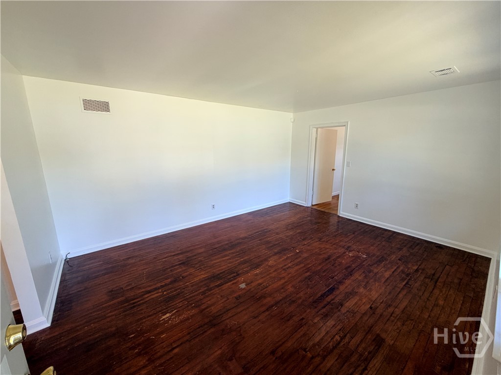 3207 Woodlawn Drive Property Photo 4