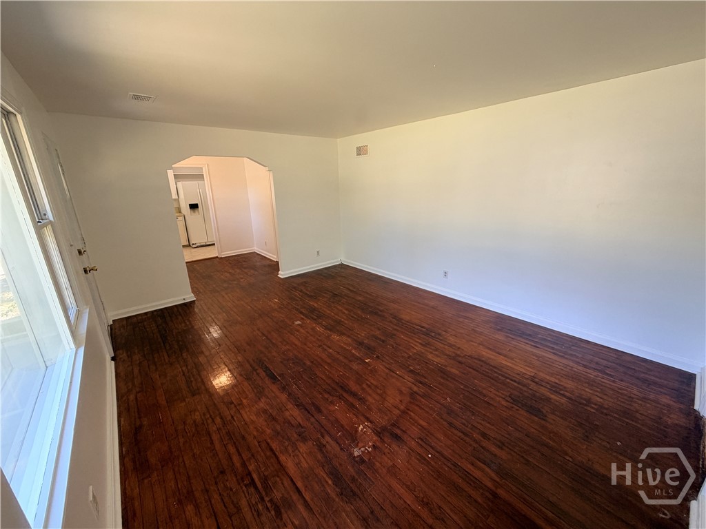 3207 Woodlawn Drive Property Photo 5