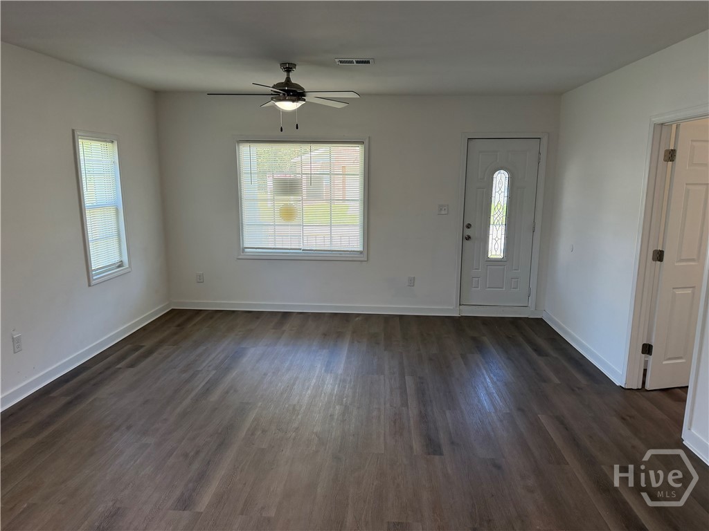 4015 5th Street Property Photo 2
