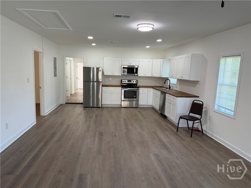 4015 5th Street Property Photo 4