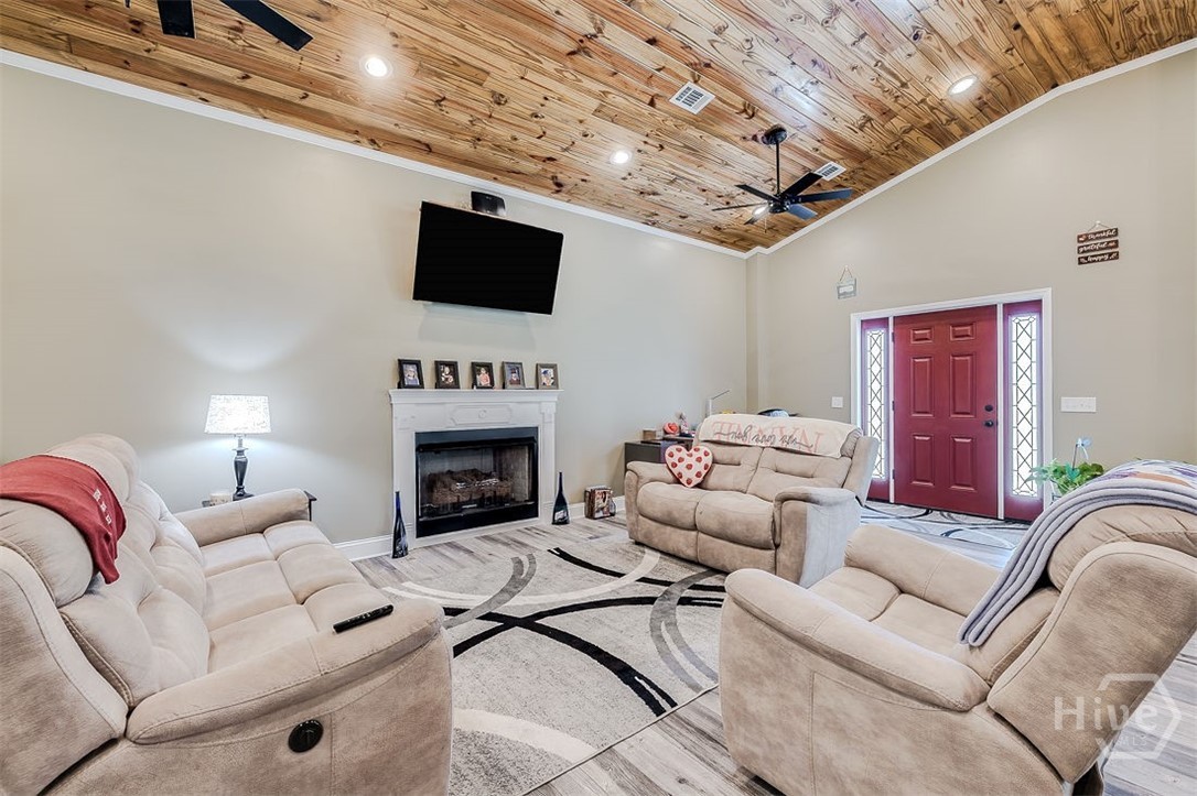 545 Exley Loop Property Photo 9