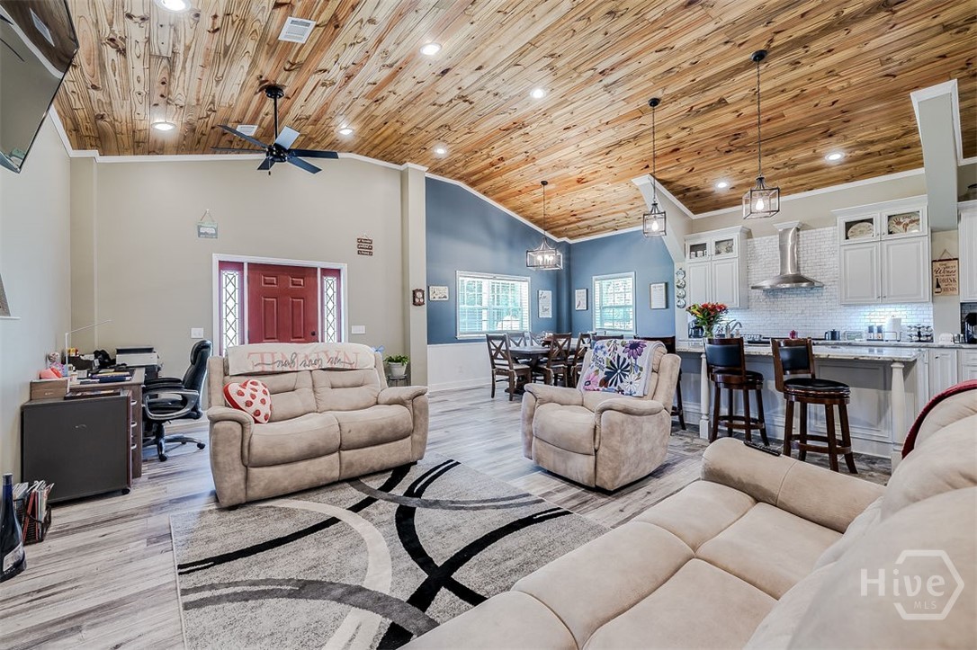 545 Exley Loop Property Photo 10