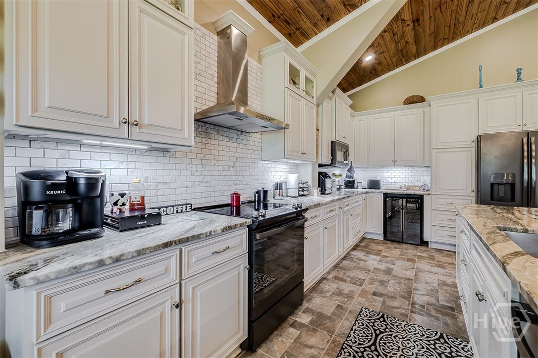 545 Exley Loop Property Photo 16