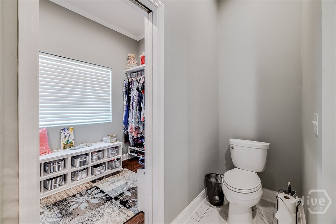 545 Exley Loop Property Photo 31