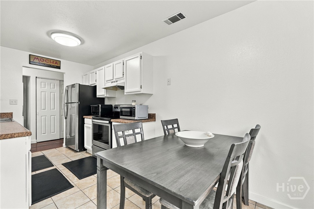 506 Greenbay Avenue Property Photo 12