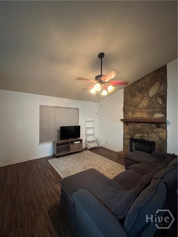 109 Live Oak Circle Property Photo 3