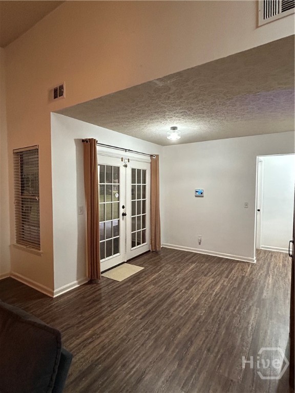 109 Live Oak Circle Property Photo 5