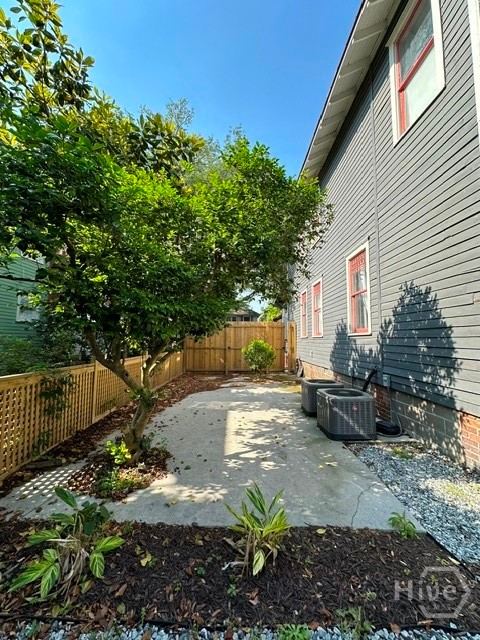 528 E 37th Street A Property Photo 3