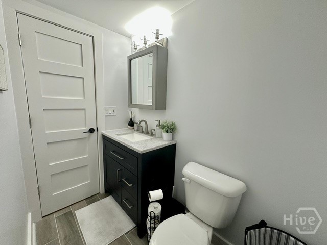 528 E 37th Street A Property Photo 9