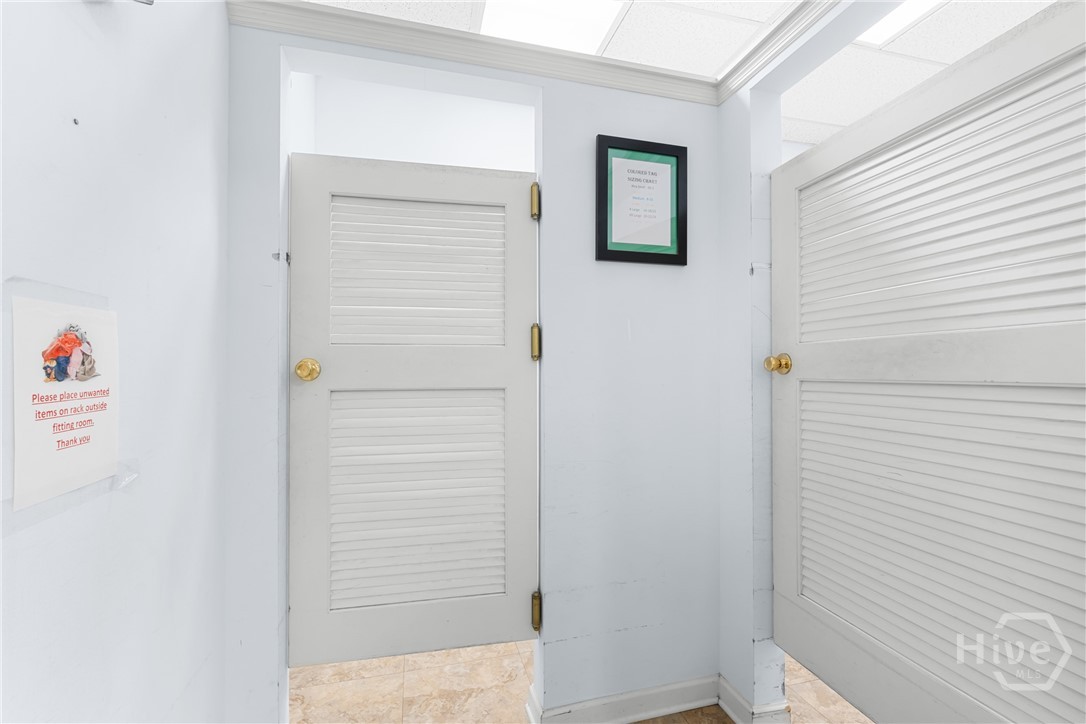 6 Television Circle Property Photo 23