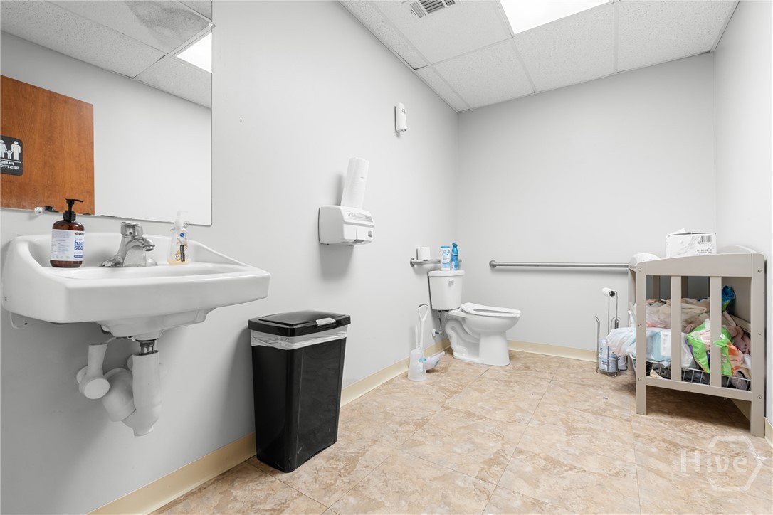 6 Television Circle Property Photo 35