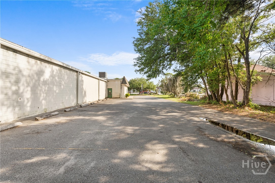 6 Television Circle Property Photo 43