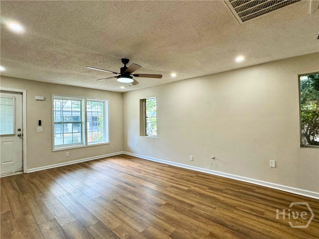 2032 Eppinger Street Property Photo 2