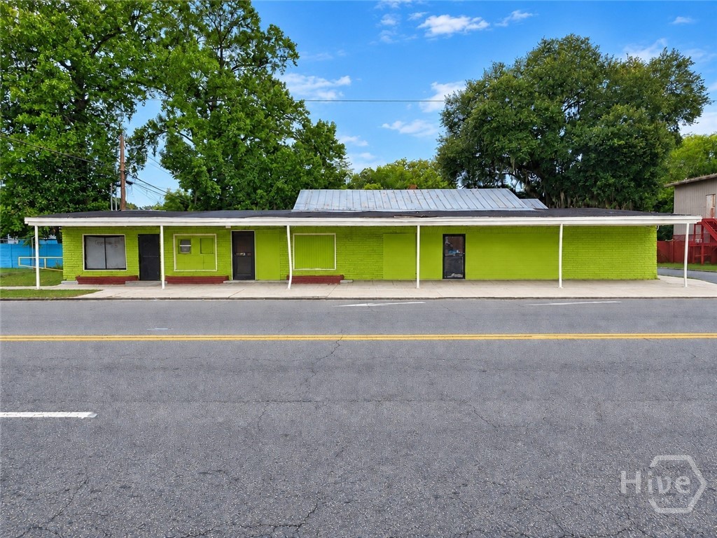 216 W 60th Street Property Photo 8