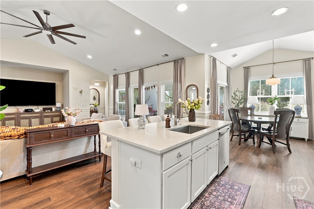 4 Catteshall Lane Property Photo 10