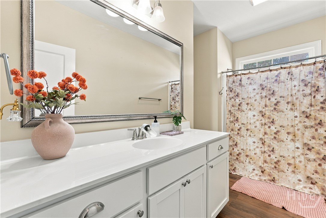 4 Catteshall Lane Property Photo 24