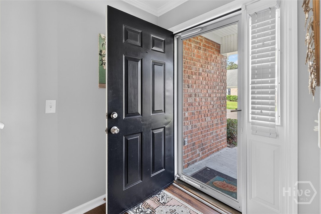 1159 Mohawk Street M4 Property Photo 5