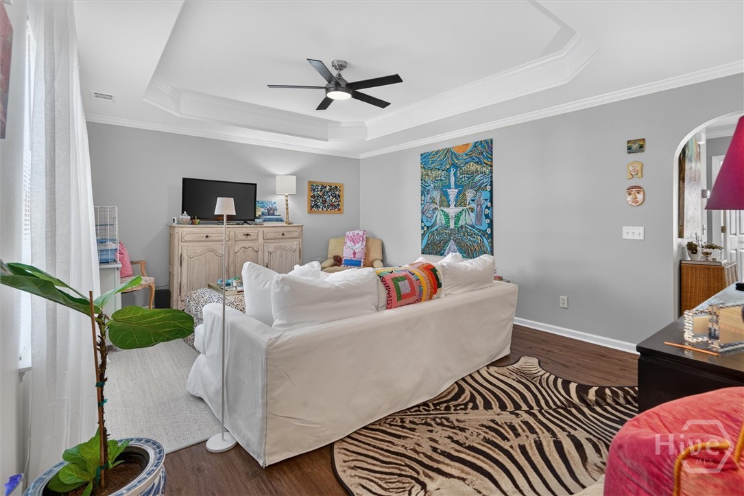 1159 Mohawk Street M4 Property Photo 6