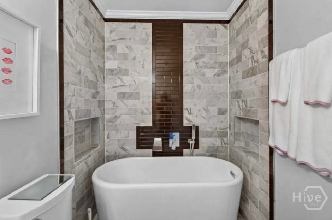 1159 Mohawk Street M4 Property Photo 27