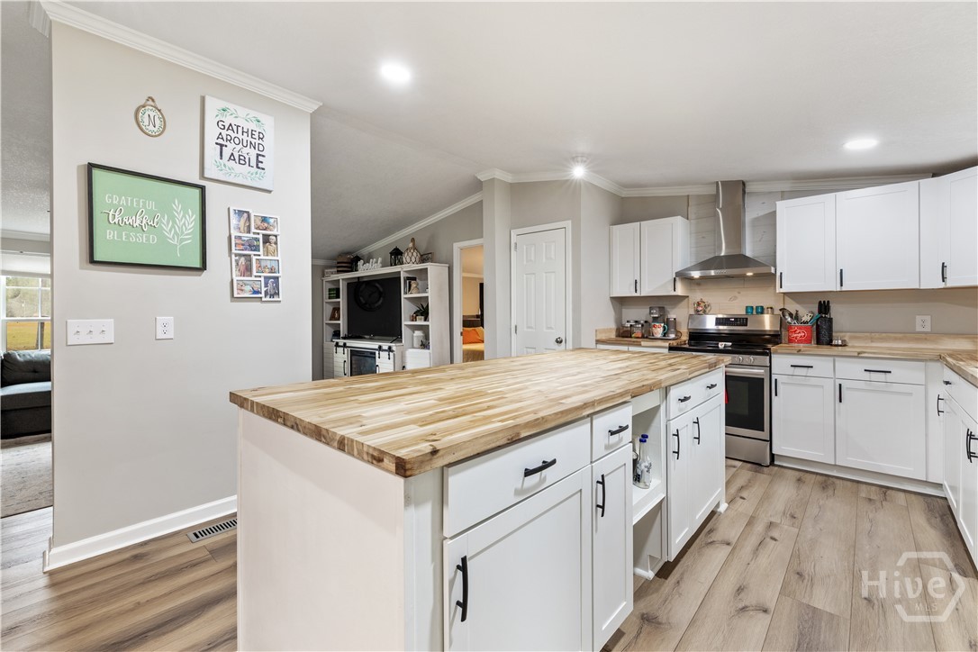 1310 Lee Road Property Photo 15