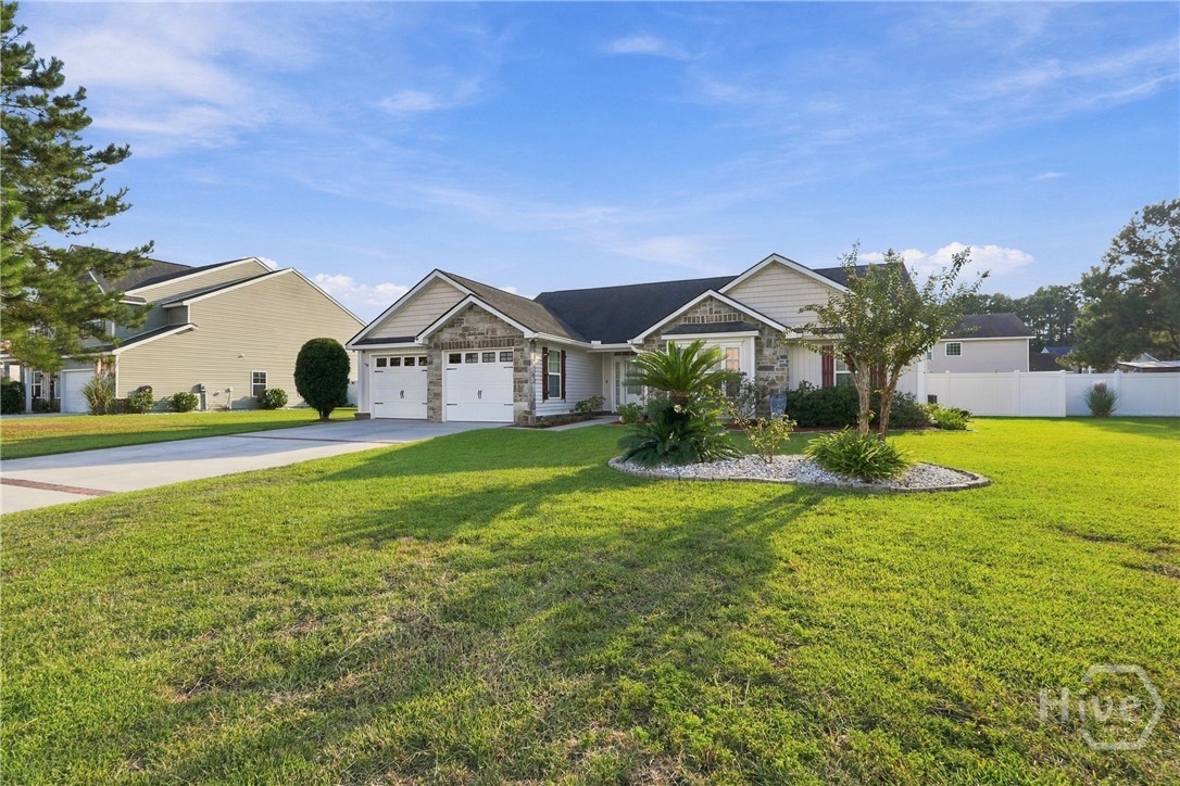 107 Caravelle Drive Property Photo 3