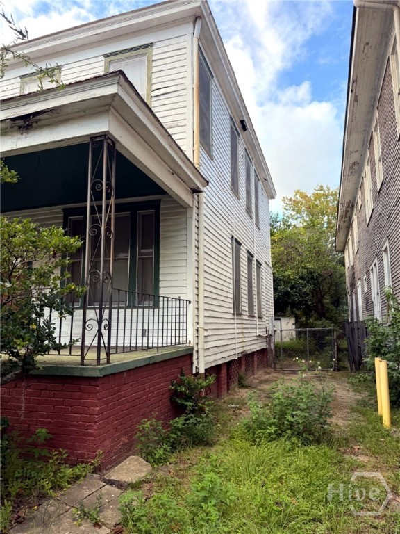 218 W 41st Street Property Photo 3