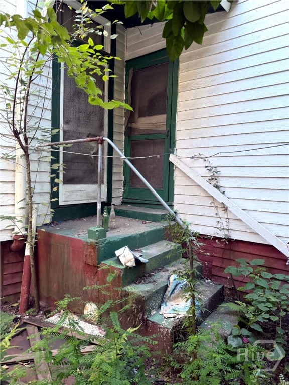 218 W 41st Street Property Photo 8