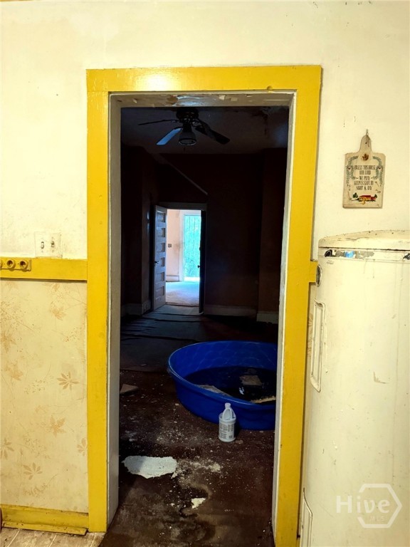 218 W 41st Street Property Photo 10