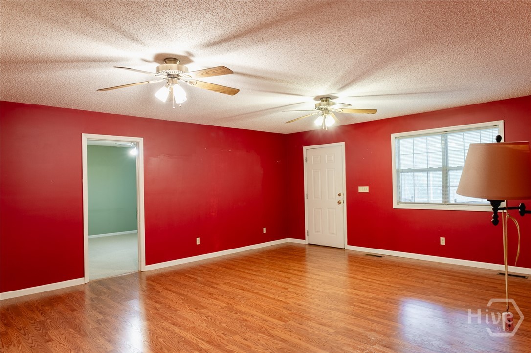 1052 Spencer Road Property Photo 4