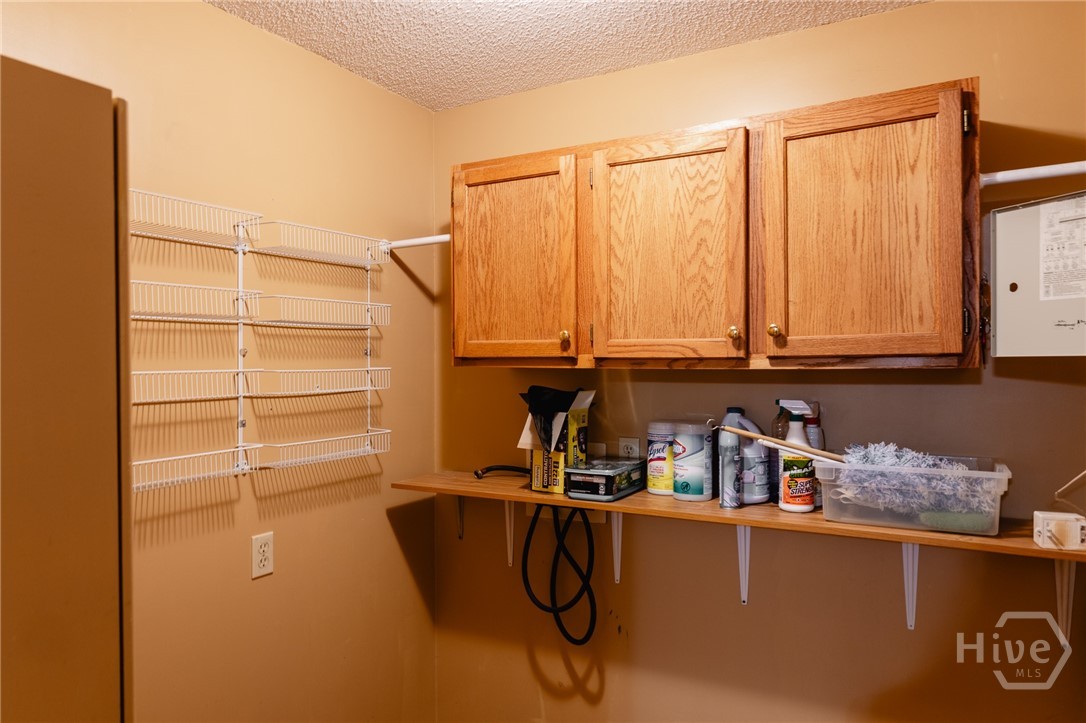 1052 Spencer Road Property Photo 16