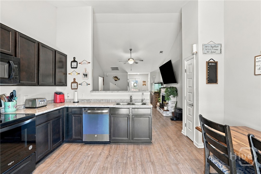 102 Dasher Drive Property Photo 15